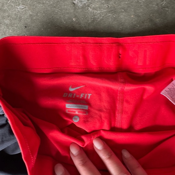 Nike Black and Red Athletic Shorts Lightweight Elastic Waist - Picture 3 of 3